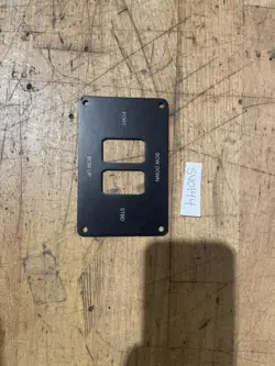 Panel/montageplade til Trim Tab knapper