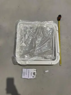 Lewmar inderramme med myggenet til Lewmar 44