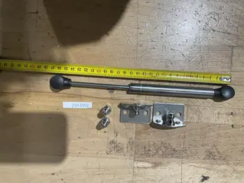 Gasdæmper fra Osculati (38.020.31) W/ball head AISI 316 254mm 9 kg (MED BESLAG)